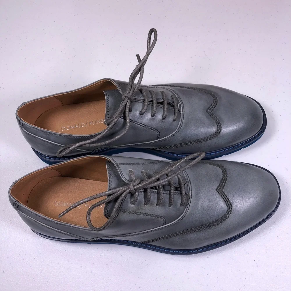 DONALD Pliner Men’s Sennet Oxford Wingtip Shoes